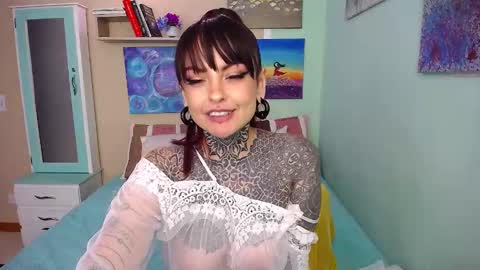 Lola online show from 31, 12, 2024