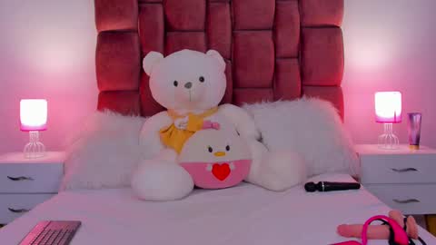 LolaCoper online show from 20, 12, 2024