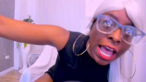 lola online show from 21, 11, 2025