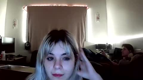 Lola Lixx online show from 9, 1, 2026