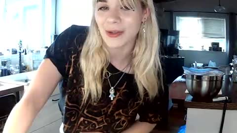 Lola Lixx online show from 14, 7, 2026