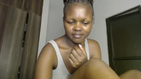 lolamia7 online show from 18, 2, 2025