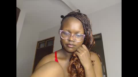 lolamia7 online show from 26, 2, 2025