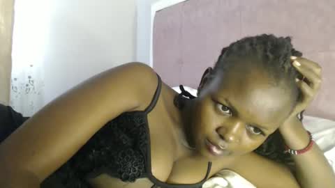 lolamia7 online show from 11, 10, 2025