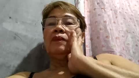 Snapshot of lolamommie chatting on 7, 1, 2025 tey online show from 7, 1, 2025
