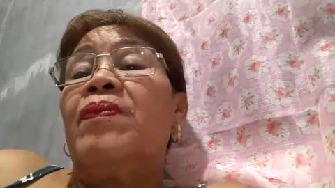 Snapshot of lolamommie chatting on 13, 1, 2025 tey online show from 13, 1, 2025