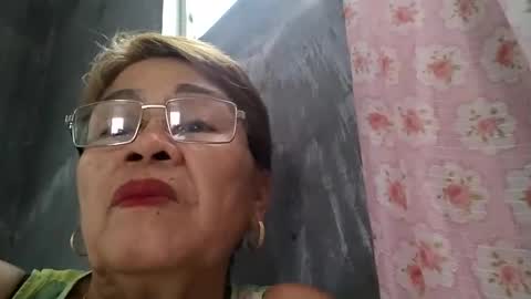 Snapshot of lolamommie chatting on 14, 1, 2025 tey online show from 14, 1, 2025
