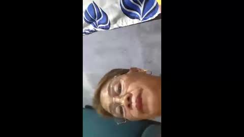 Snapshot of lolamommie chatting on 22, 1, 2025 tey online show from 22, 1, 2025