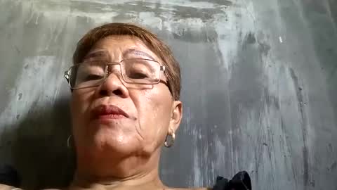 Snapshot of lolamommie chatting on 23, 1, 2025 tey online show from 23, 1, 2025