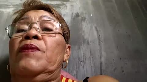 Snapshot of lolamommie chatting on 27, 1, 2025 tey online show from 27, 1, 2025