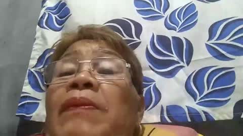 Snapshot of lolamommie chatting on 28, 1, 2025 tey online show from 28, 1, 2025