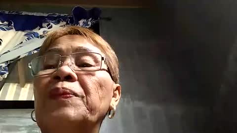 Snapshot of lolamommie chatting on 30, 1, 2025 tey online show from 30, 1, 2025