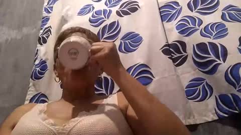 Snapshot of lolamommie chatting on 3, 2, 2025 tey online show from 3, 2, 2025