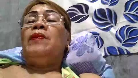 Snapshot of lolamommie chatting on 11, 2, 2025 tey online show from 11, 2, 2025