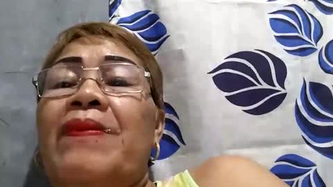 Snapshot of lolamommie chatting on 11, 2, 2025 tey online show from 11, 2, 2025
