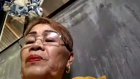 Snapshot of lolamommie chatting on 12, 2, 2025 tey online show from 12, 2, 2025
