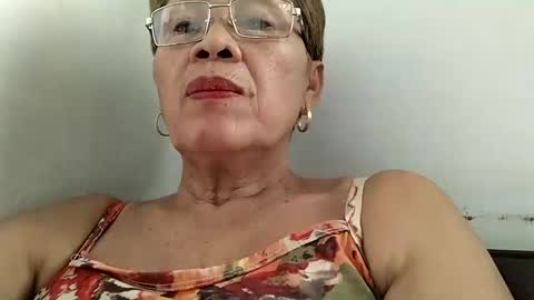Snapshot of lolamommie chatting on 13, 2, 2025 tey online show from 13, 2, 2025