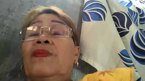 Snapshot of lolamommie chatting on 2, 3, 2025 tey online show from 2, 3, 2025