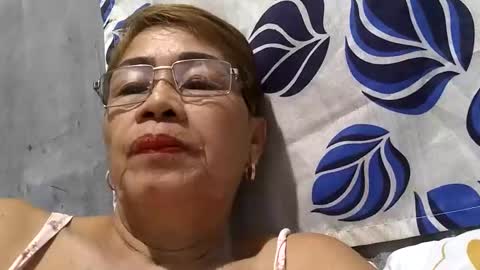 Snapshot of lolamommie chatting on 3, 3, 2025 tey online show from 3, 3, 2025
