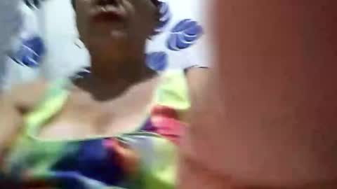 Snapshot of lolamommie chatting on 6, 3, 2025 tey online show from 6, 3, 2025
