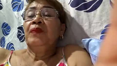 Snapshot of lolamommie chatting on 11, 3, 2025 tey online show from 11, 3, 2025