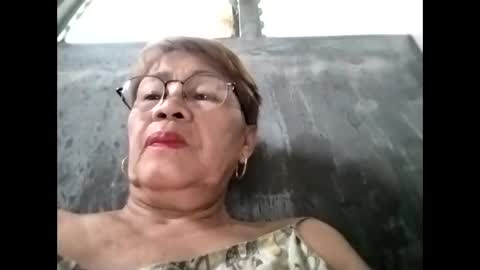Snapshot of lolamommie chatting on 14, 9, 2025 tey online show from 14, 9, 2025