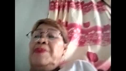 Snapshot of lolamommie chatting on 17, 9, 2025 tey online show from 17, 9, 2025