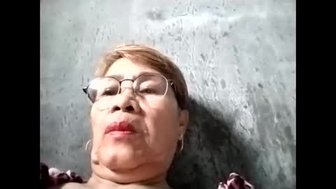 Snapshot of lolamommie chatting on 22, 9, 2025 tey online show from 22, 9, 2025