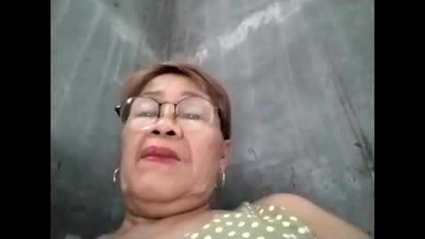 Snapshot of lolamommie chatting on 7, 10, 2025 tey online show from 7, 10, 2025