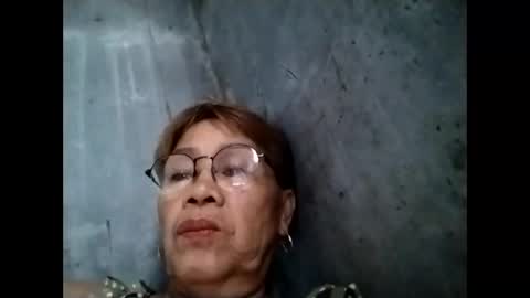Snapshot of lolamommie chatting on 14, 10, 2025 tey online show from 14, 10, 2025