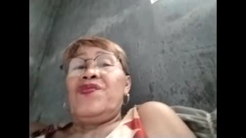 Snapshot of lolamommie chatting on 16, 10, 2025 tey online show from 16, 10, 2025