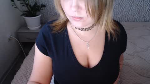 Snapshot of lolamyr chatting on 6, 1, 2025 kiss online show from 6, 1, 2025