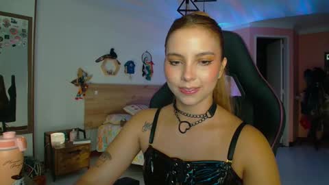 Lola doll online show from 12, 11, 2025