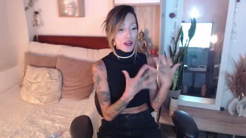 Snapshot of lolis_sweet_submisive chatting on 24, 1, 2025 Dear tippers follow me on my new cb account lennarogers online show from 24, 1, 2025