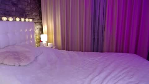 Victoria online show from 5, 11, 2025