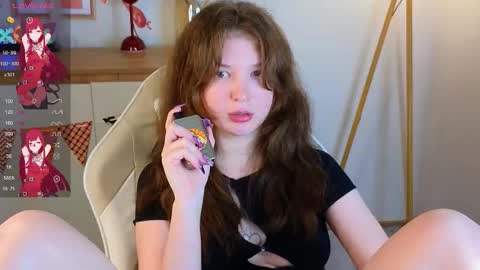 Snapshot of lolly_pump chatting on 5, 11, 2025 Mona online show from 5, 11, 2025