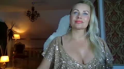 Snapshot of lollyta2023 chatting on 11, 1, 2025 Roxy online show from 11, 1, 2025