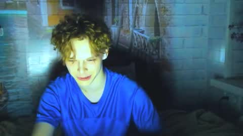 Snapshot of lolnoillimsary chatting on 18, 4, 2026 Nelis online show from 18, 4, 2026