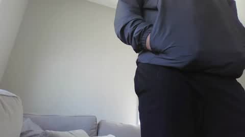 THE SEXIEST MAN ALIVE online show from 7, 3, 2025