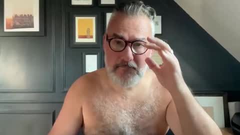 EnglishBear online show from 19, 9, 2025