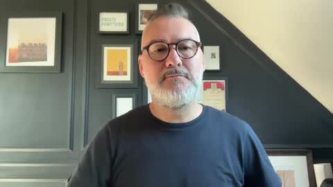 EnglishBear online show from 6, 10, 2025