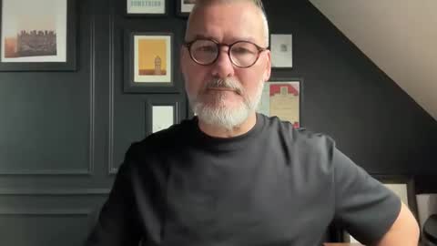 EnglishBear online show from 10, 10, 2025