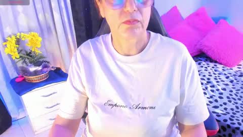 Snapshot of lonely_shewolf chatting on 24, 9, 2025 Jennifer online show from 24, 9, 2025