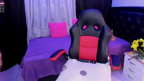 Snapshot of lonely_shewolf chatting on 16, 10, 2025 Jennifer online show from 16, 10, 2025