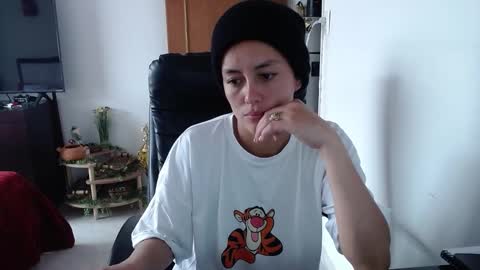 Snapshot of look_my_cam chatting on 30, 10, 2025 lucy online show from 30, 10, 2025