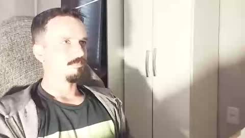 Snapshot of lookaz4010 chatting on 7, 10, 2025 Lucas online show from 7, 10, 2025