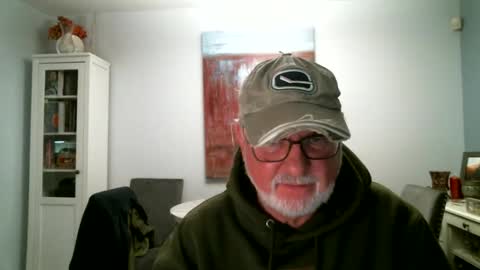 Snapshot of loop102 chatting on 13, 9, 2025 loop102 online show from 13, 9, 2025