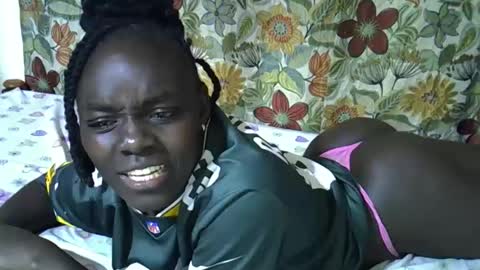 lora_amor online show from 10, 4, 2026