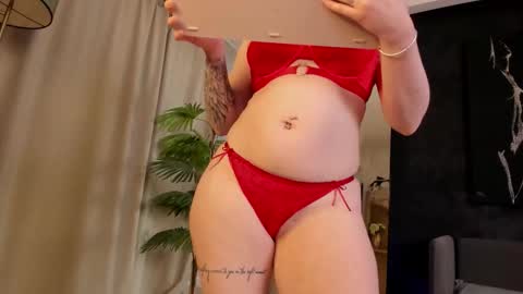 LoraIvone online show from 17, 3, 2026