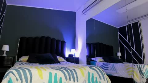 Snapshot of lorbeer_owo chatting on 5, 8, 2026 L A U R E L online show from 5, 8, 2026